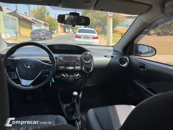 Etios 1.5 XS Hatch