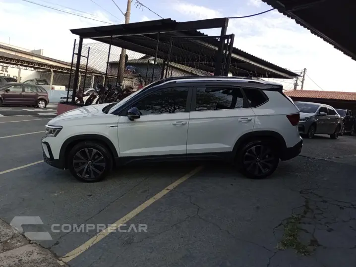TAOS 1.4 250 TSI Highline