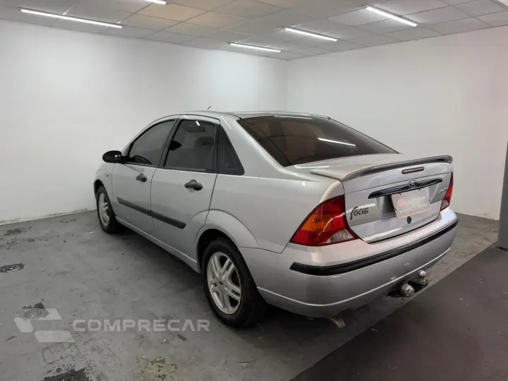 Focus Sedan 2.0 16V/2.0 16V Flex 4p