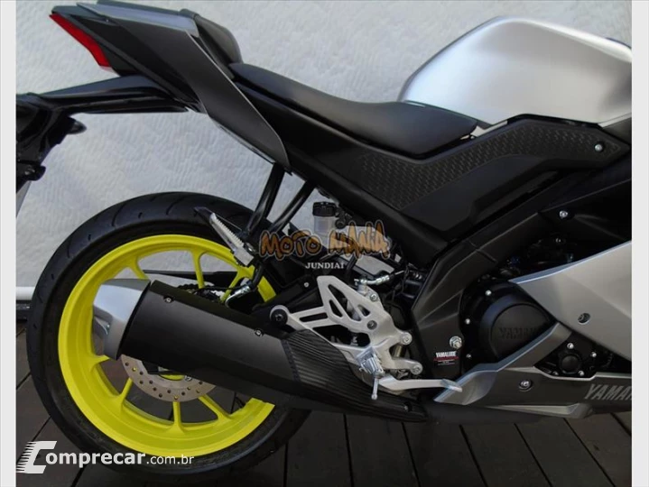 YZF R15