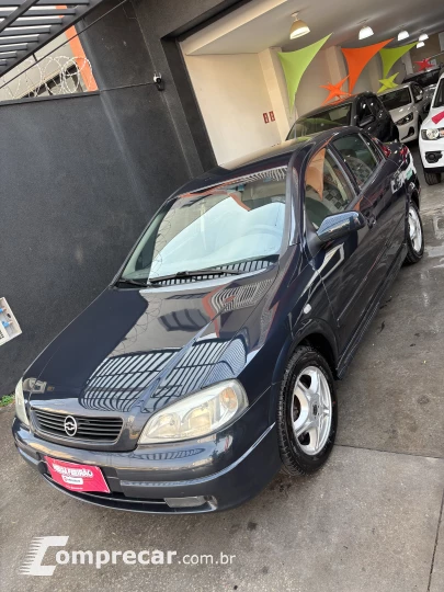 ASTRA 1.8 MPFI Comfort Sedan 8V