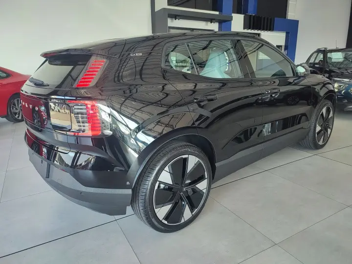 EX30 E60 ULTRA