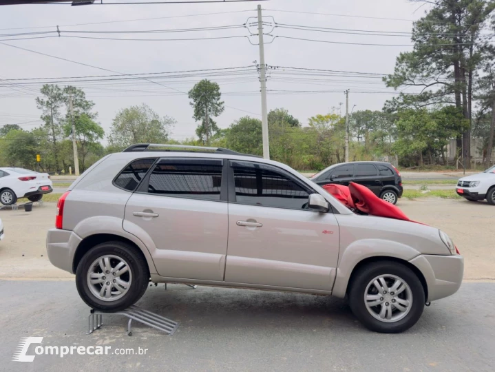 TUCSON 2.7 MPFI GLS 24V 175cv 4WD