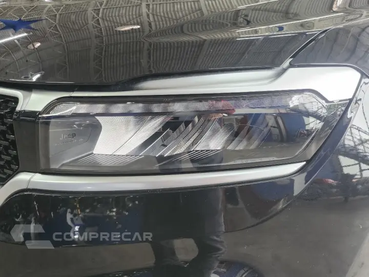 COMMANDER 1.3 T270 TURBO FLEX LONGITUDE AT6