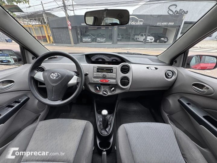 ETIOS 1.5 XLS Sedan 16V