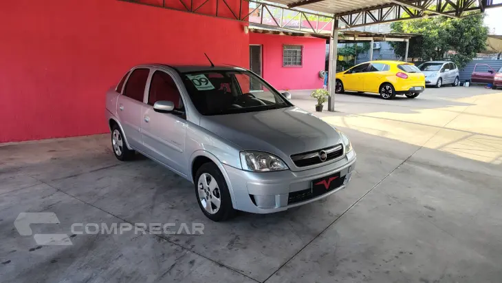 CORSA 1.4 MPFI Premium Sedan 8V
