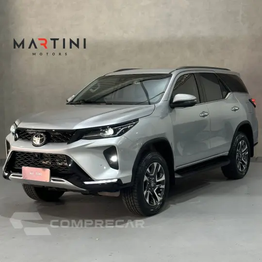 Hilux SW4 SRX Plat. 4x4 2.8 TB Die. Aut.