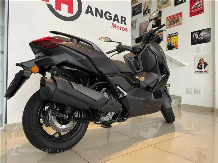 XMAX 300 CONNECTED ABS
