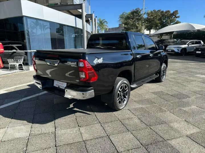 HILUX 2.8 D-4D TURBO DIESEL CD SRX 4X4 AUTOMÁTICO