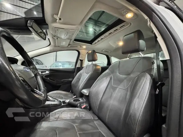 FOCUS HATCH - 2.0 TITANIUM 16V 4P POWERSHIFT