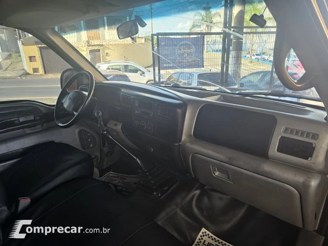 F-250 - 4.2 XLT 4X2 CS TURBO INTERCOOLER 2P MANUAL
