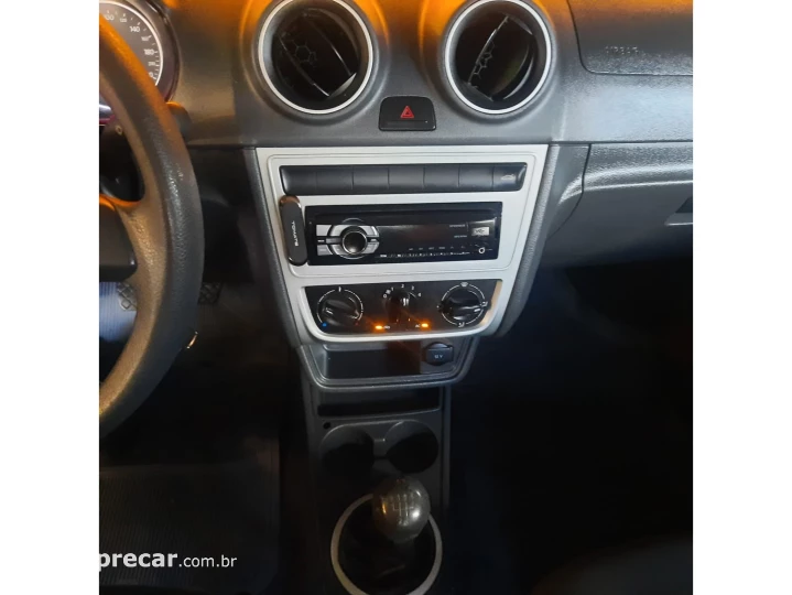 VOYAGE 1.6 MI CITY 8V FLEX 4P MANUAL