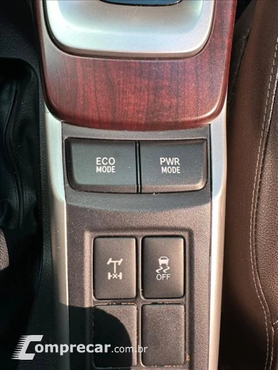 HILUX SW4 2.8 SRX 4X4 7 LUGARES 16V TURBO INTERCO