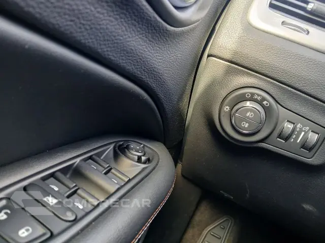 COMPASS - 2.0 16V SPORT AUTOMÁTICO