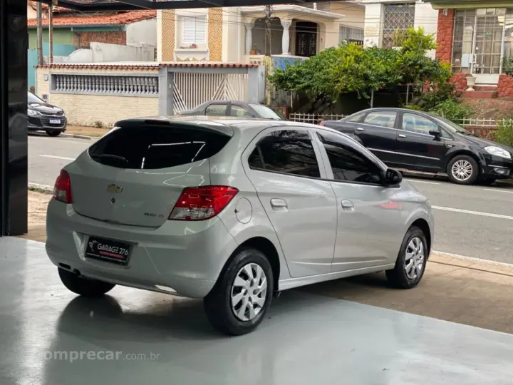 ONIX HATCH LT 1.0 8V FlexPower 5p Mec.