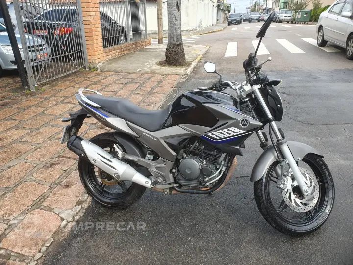 Fazer 250