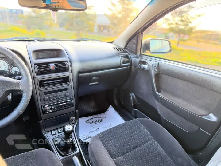 ASTRA 2.0 MPFI Advantage 8V