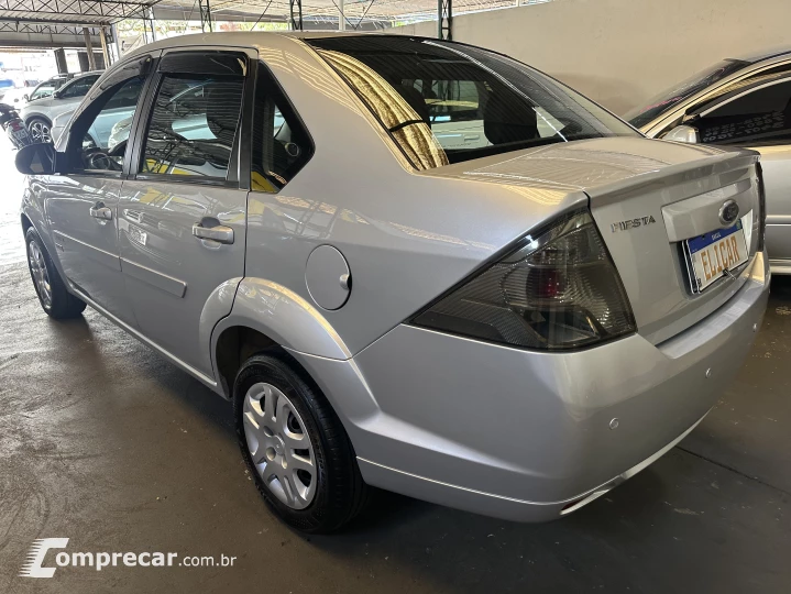 FIESTA 1.6 MPI Class Sedan 8V