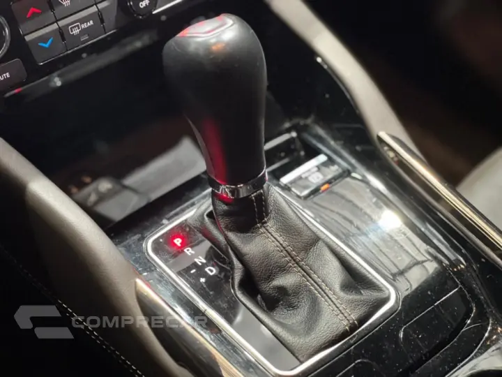 COMMANDER 1.3 T270 TURBO FLEX OVERLAND AT6