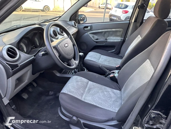 FIESTA 1.6 MPI Sedan 8V