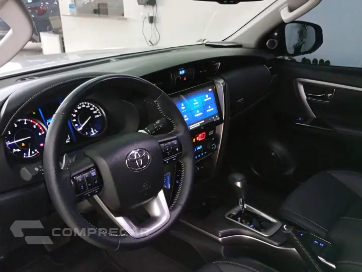 HILUX SW4 2.8 D-4D TURBO DIESEL SRX PLATINUM 4X4
