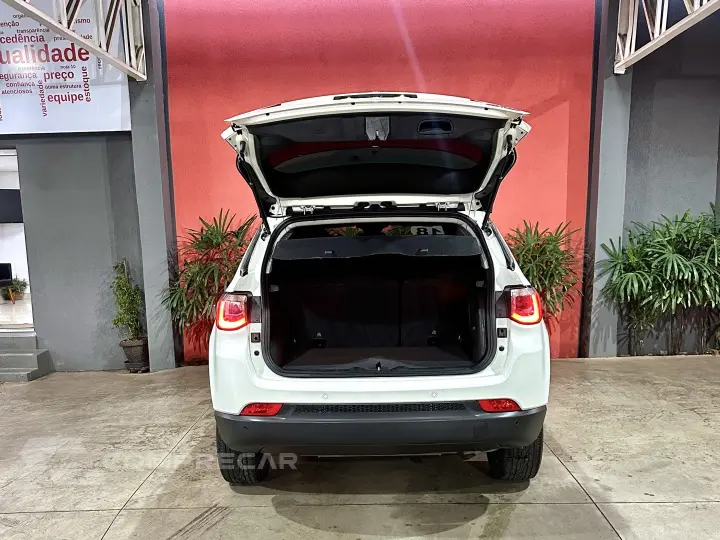 COMPASS 2.0 16V FLEX LONGITUDE AUTOMÁTICO