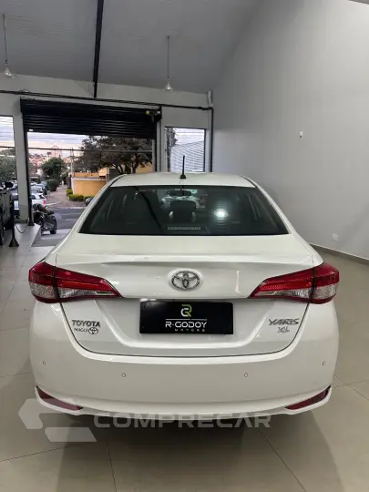 YARIS XL Sedan 1.5 Flex 16V 4p Aut.
