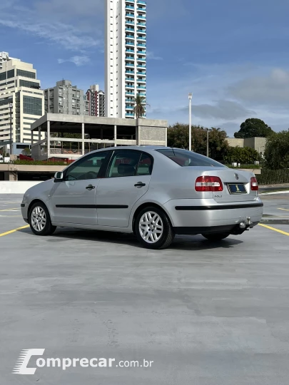 POLO SEDAN 1.6 8V