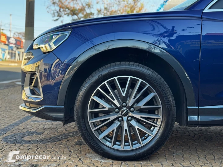 Q3 2.0 40 TFSI Performance Quattro