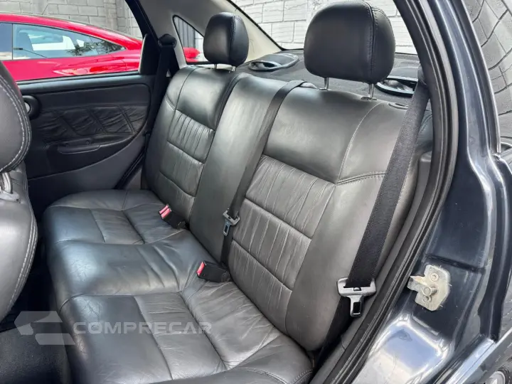 CORSA 1.4 MPFI Premium Sedan 8V