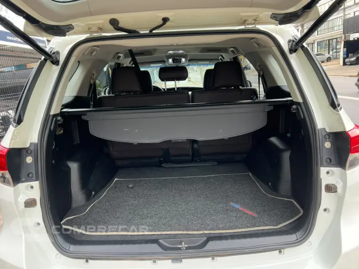 HILUX SW4 2.8 D-4d Turbo SRX 4X4