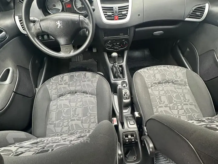 207 1.4 Xr 8V Flex 4P Manual