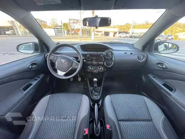 ETIOS 1.5 XS Sedan 16V