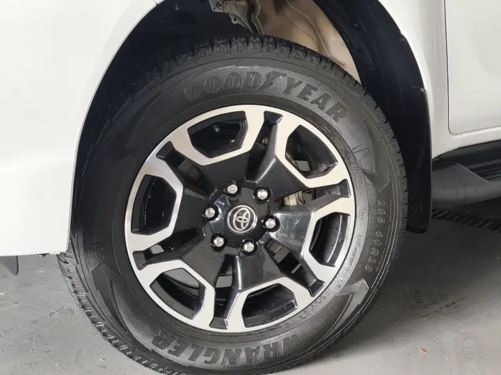 HILUX 2.8 D-4D TURBO DIESEL CD SRX 4X4 AUTOMÁTICO