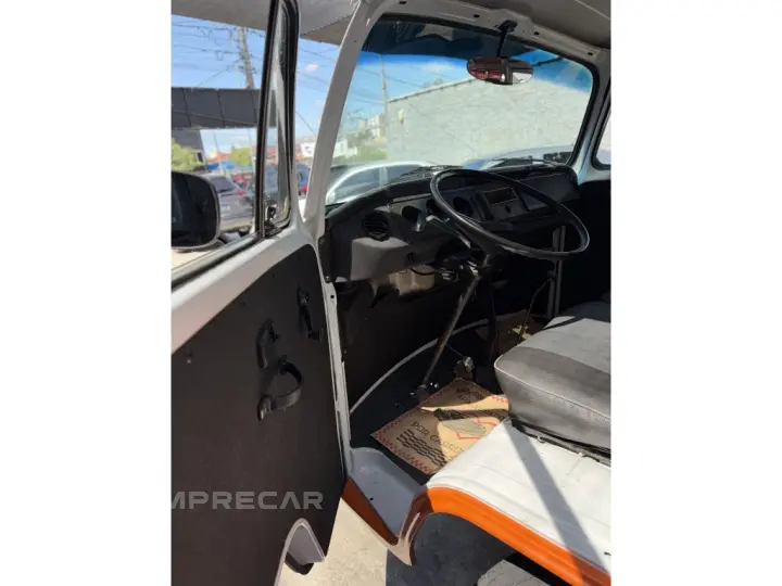 KOMBI 1.6 STD 8V GASOLINA 3P MANUAL