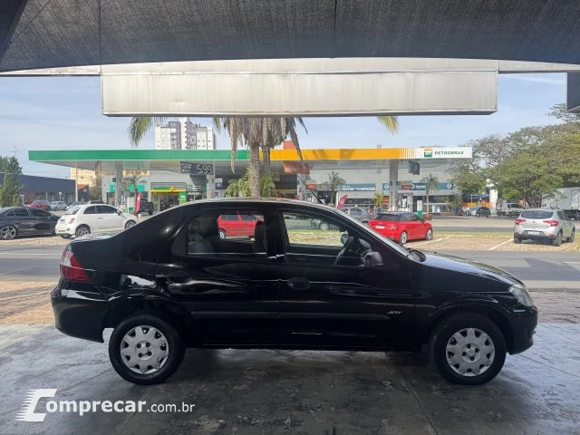 PRISMA - 1.4 MPFI JOY 8V 4P MANUAL