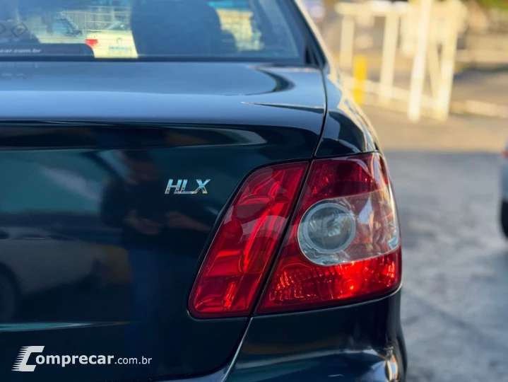 Siena 1.8 4P HLX FLEX