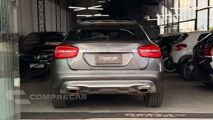 GLA 250 Vision 2.0 TB 16V 211cv Aut.
