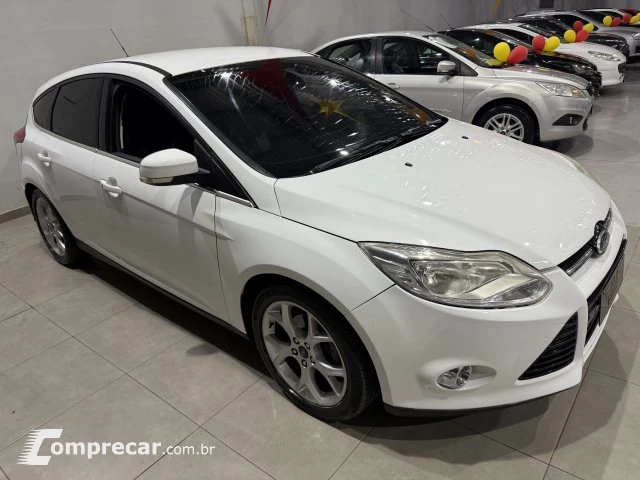 FOCUS HATCH - 2.0 TITANIUM 16V 4P POWERSHIFT