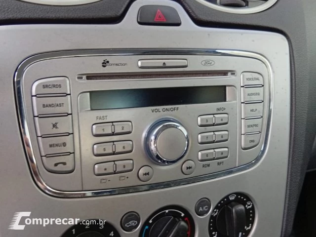 FOCUS SEDAN - 2.0 GLX SEDAN 16V 4P AUTOMÁTICO