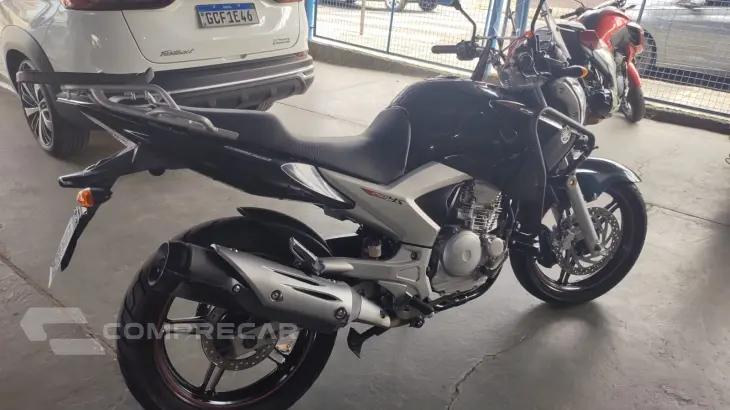 Fazer  250