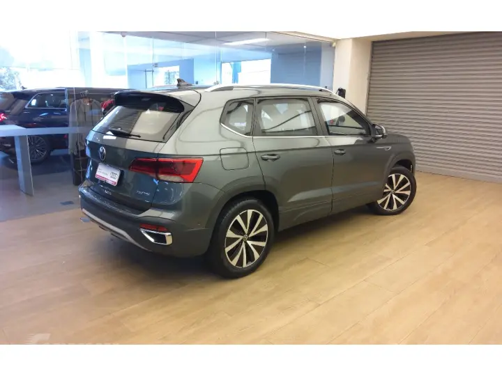TAOS 1.4 250 TSI TOTAL FLEX HIGHLINE AUTOMÁTICO
