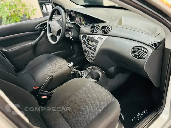 FOCUS 1.6 GLX Sedan 16V