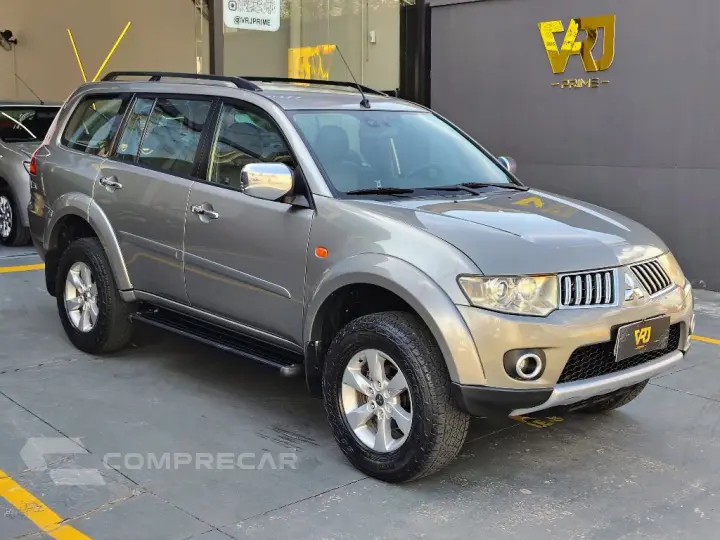 Pajero DAKAR/HPE 3.5 4x4 Flex 5p Aut.