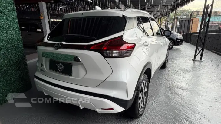 KICKS Sense 1.6 16V Flex Aut.