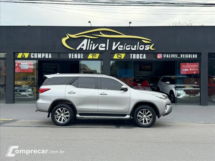 HILUX SW4 2.8 SRX 4X4 7 Lugares 16V Turbo Intercooler