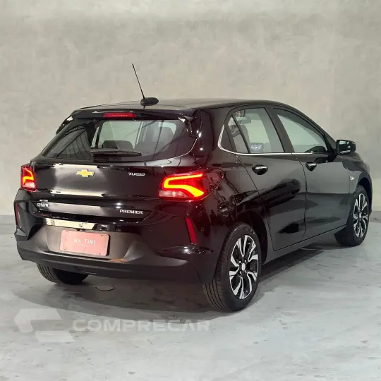 ONIX HATCH PREM. 1.0 12V TB Flex 5p Aut.