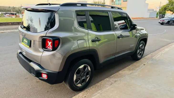 RENEGADE 1.8 16V Sport