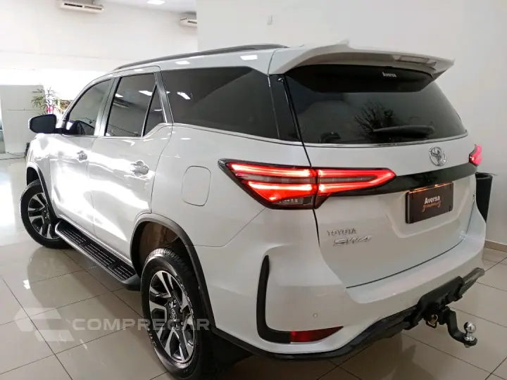 HILUX SW4 2.8 D-4D TURBO DIESEL SRX PLATINUM 4X4
