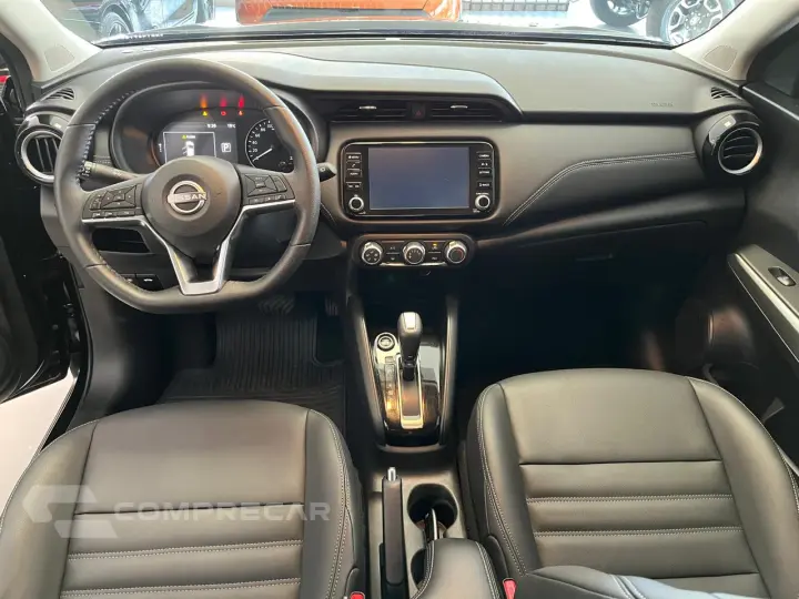 KICKS ADVANCE CVT